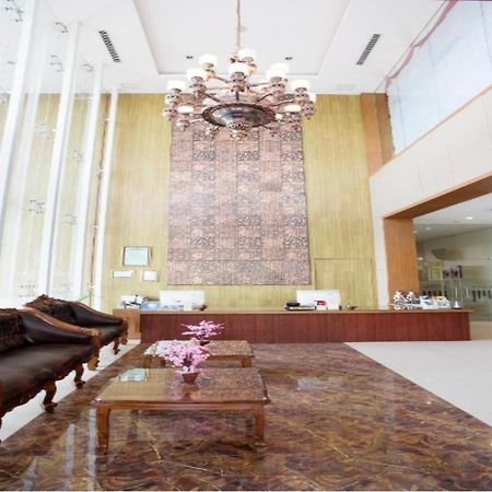 The Atrium Hotel & Resort Yogyakarta Melati Екстериор снимка