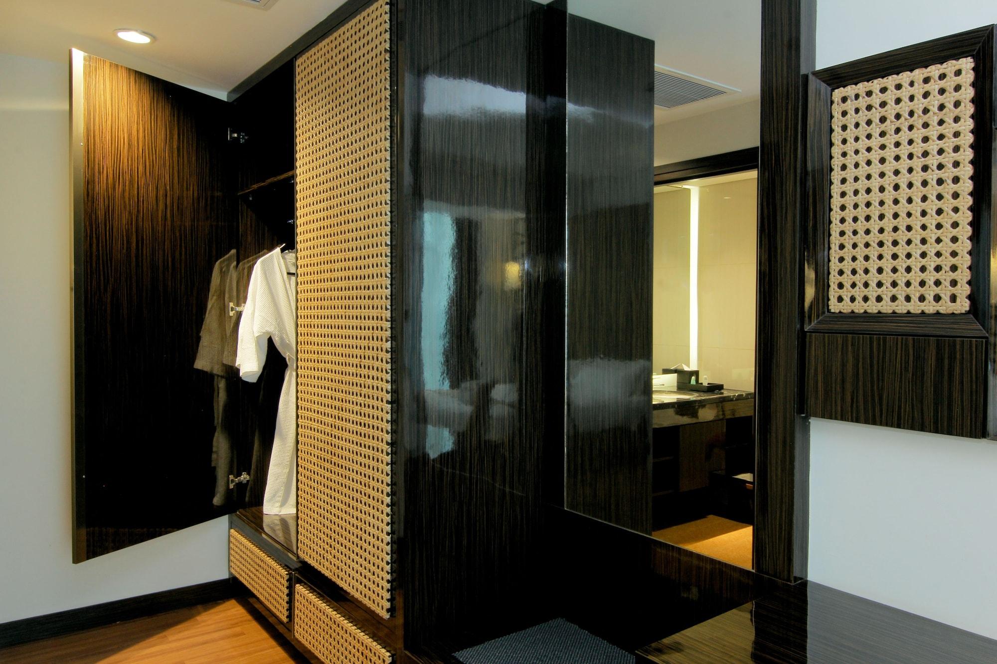 The Atrium Hotel & Resort Yogyakarta Melati Екстериор снимка
