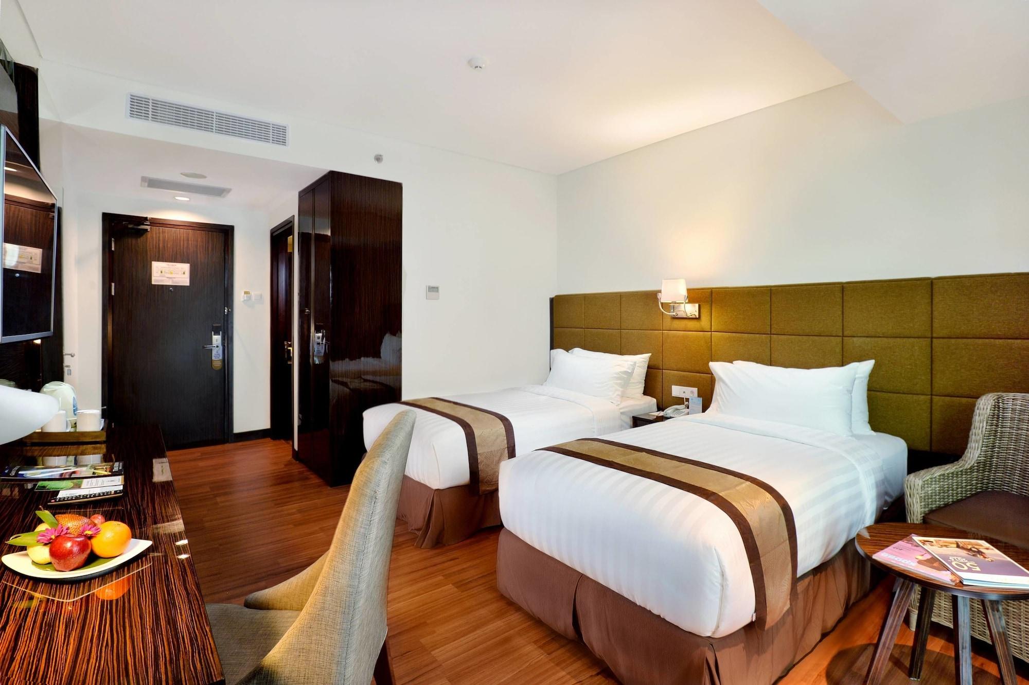 The Atrium Hotel & Resort Yogyakarta Melati Екстериор снимка