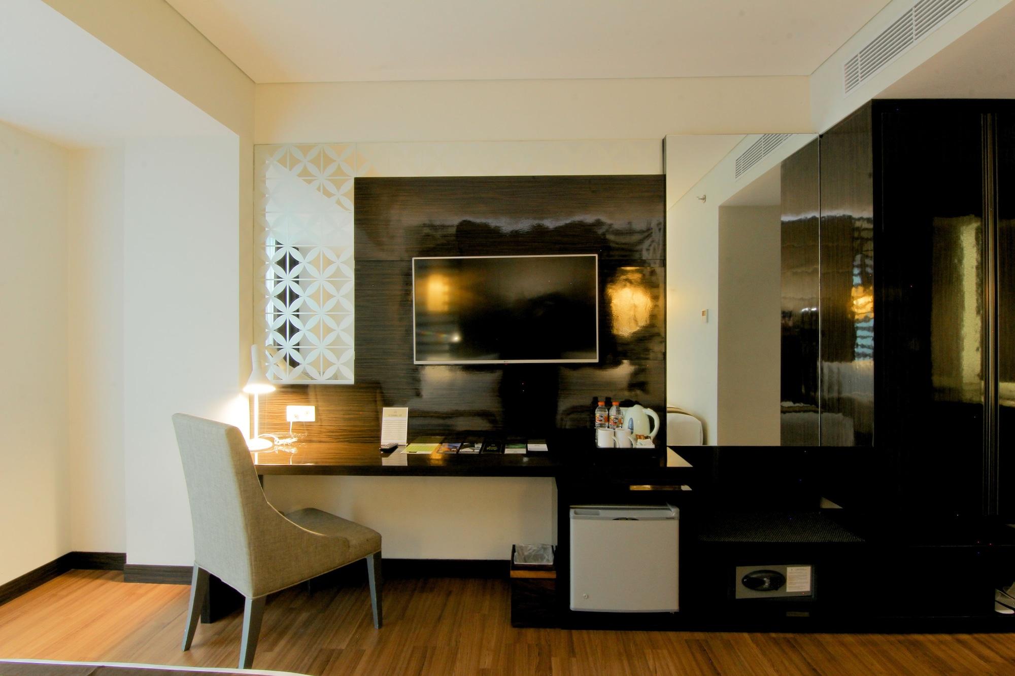 The Atrium Hotel & Resort Yogyakarta Melati Екстериор снимка