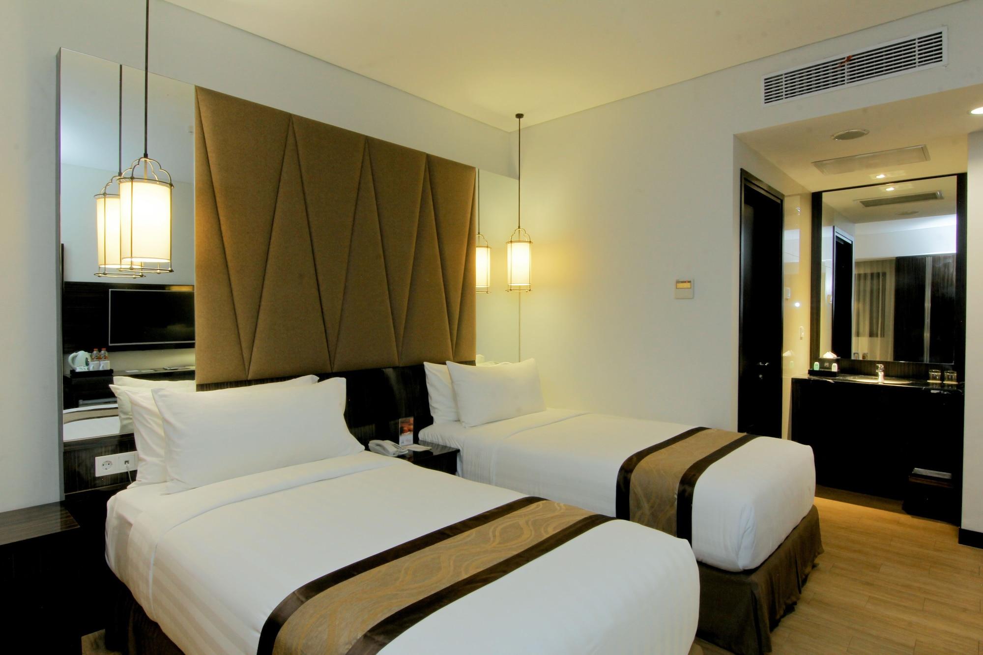 The Atrium Hotel & Resort Yogyakarta Melati Екстериор снимка