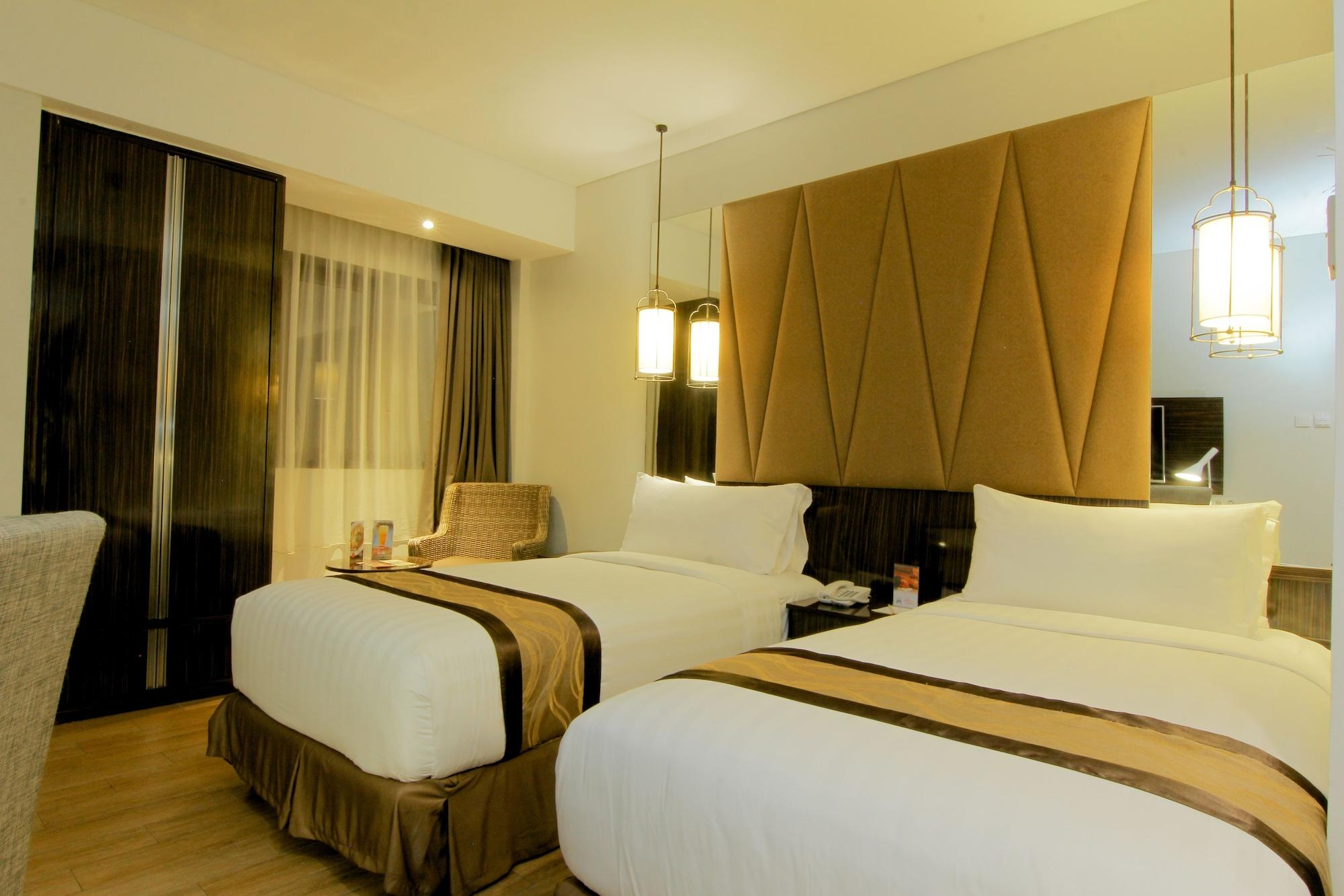 The Atrium Hotel & Resort Yogyakarta Melati Екстериор снимка