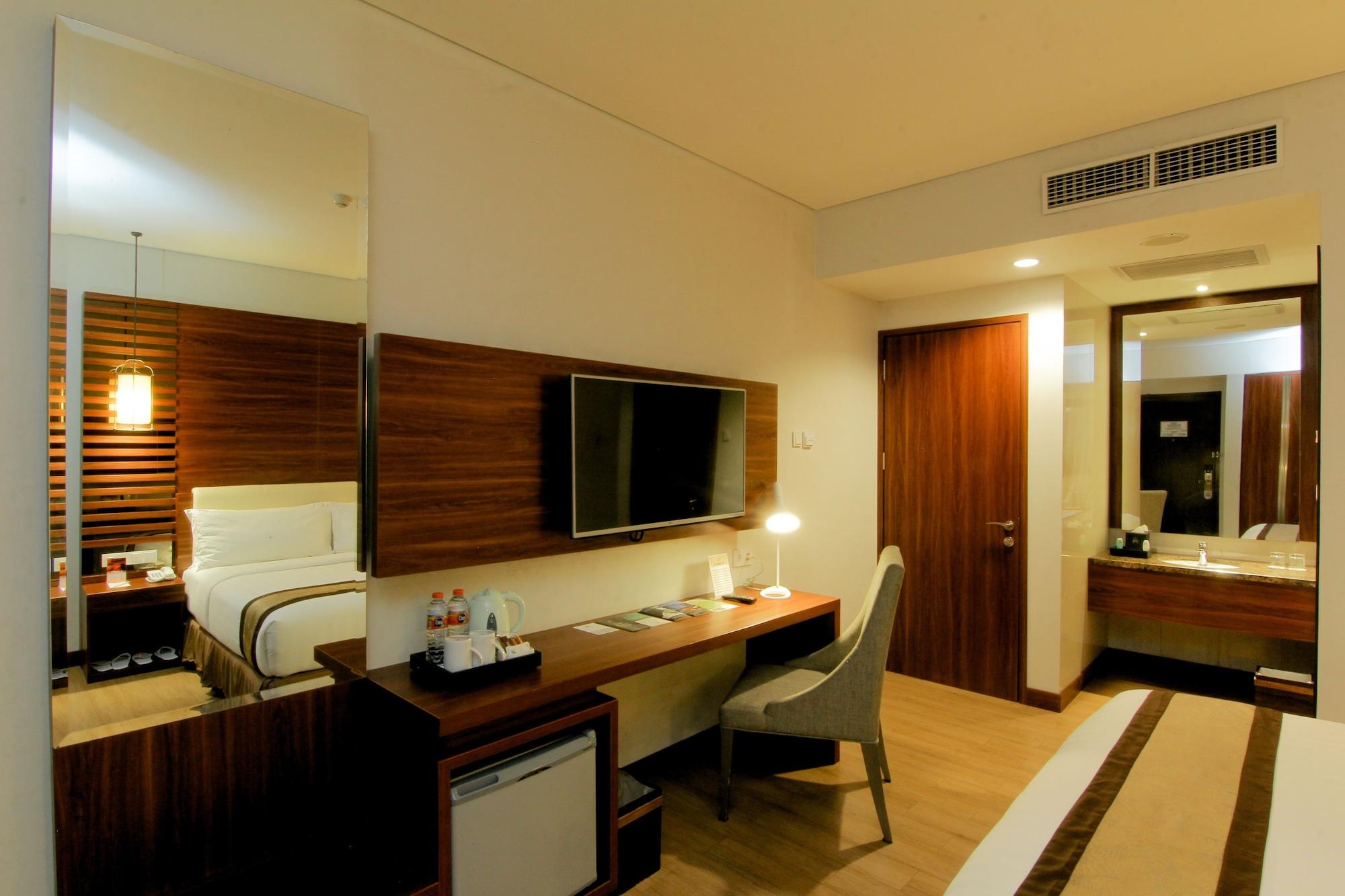 The Atrium Hotel & Resort Yogyakarta Melati Екстериор снимка