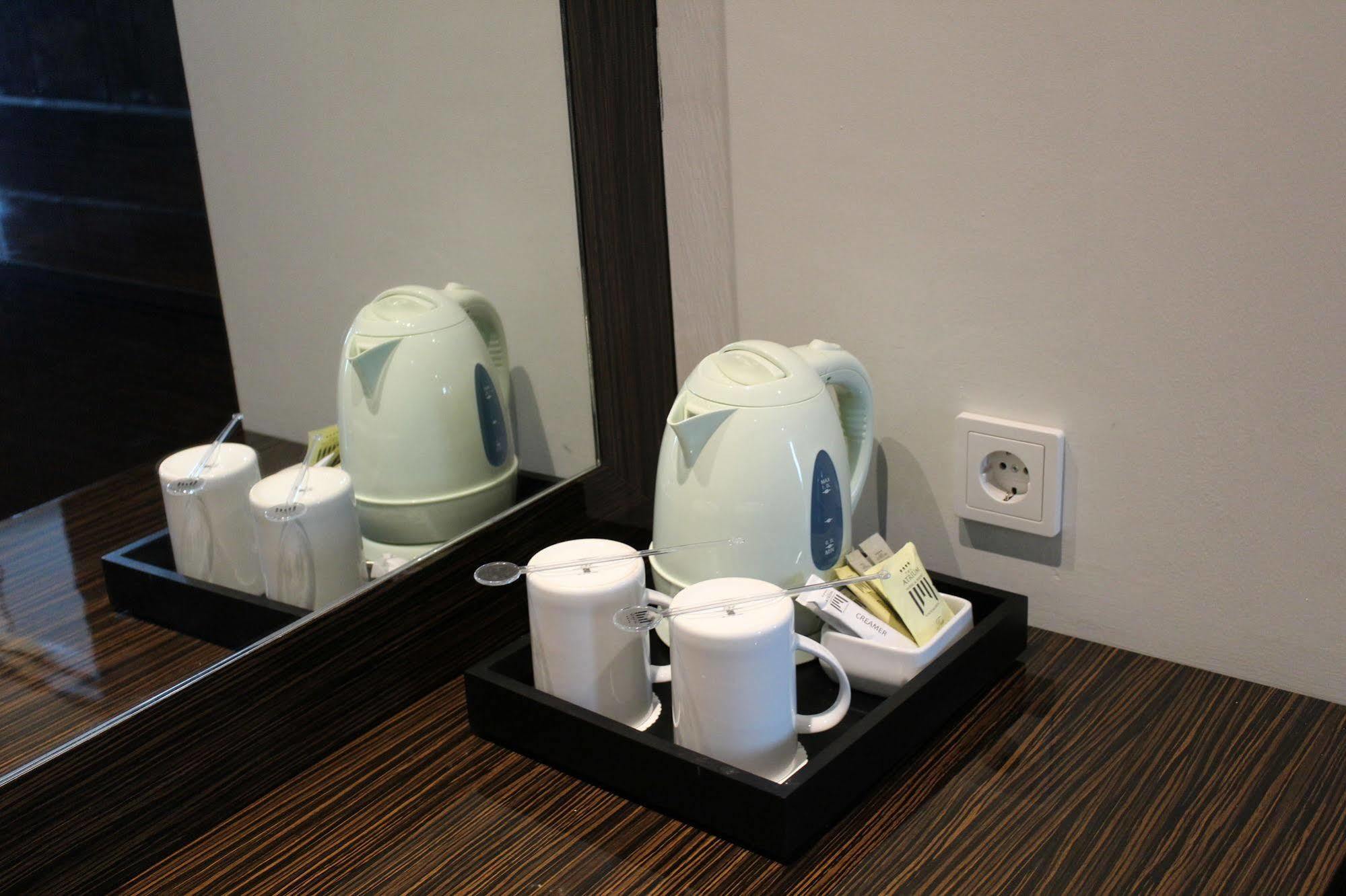 The Atrium Hotel & Resort Yogyakarta Melati Екстериор снимка