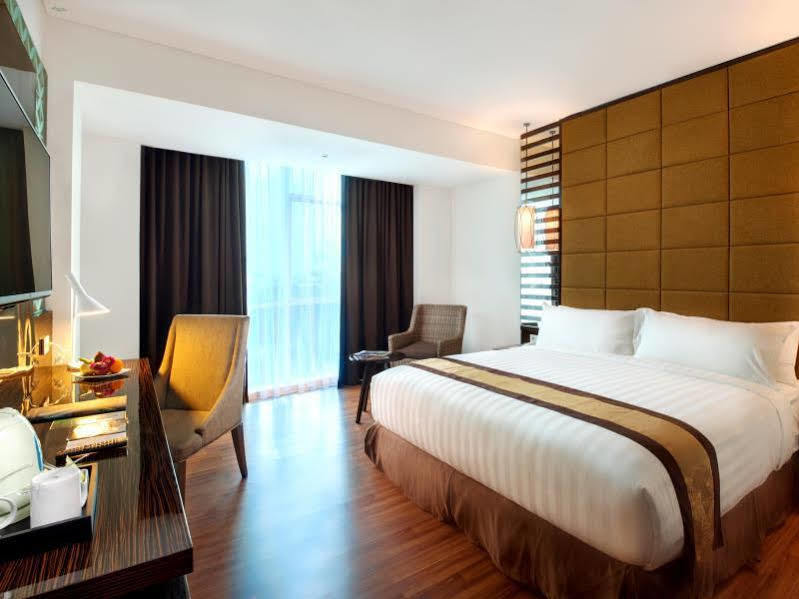 The Atrium Hotel & Resort Yogyakarta Melati Екстериор снимка
