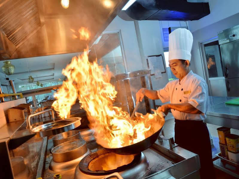 The Atrium Hotel & Resort Yogyakarta Melati Екстериор снимка