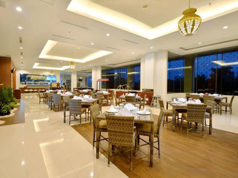 The Atrium Hotel & Resort Yogyakarta Melati Екстериор снимка