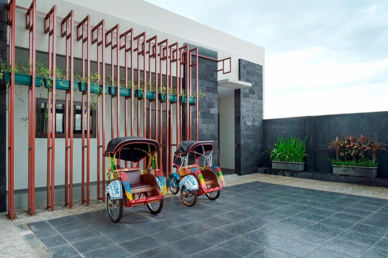 The Atrium Hotel & Resort Yogyakarta Melati Екстериор снимка
